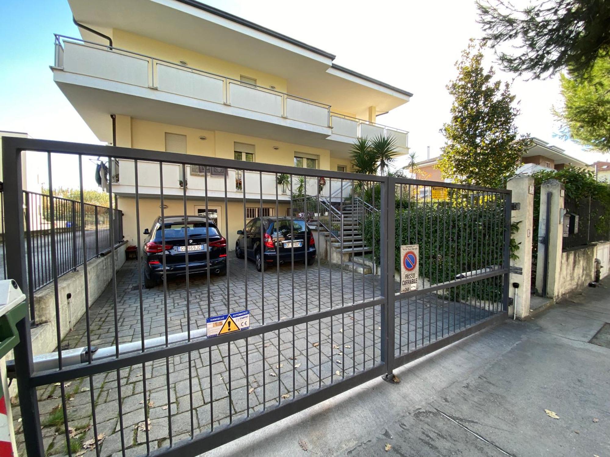 Апартаменти La Terrazza Sul Tetto Порто-Сан-Джорджо Екстер'єр фото